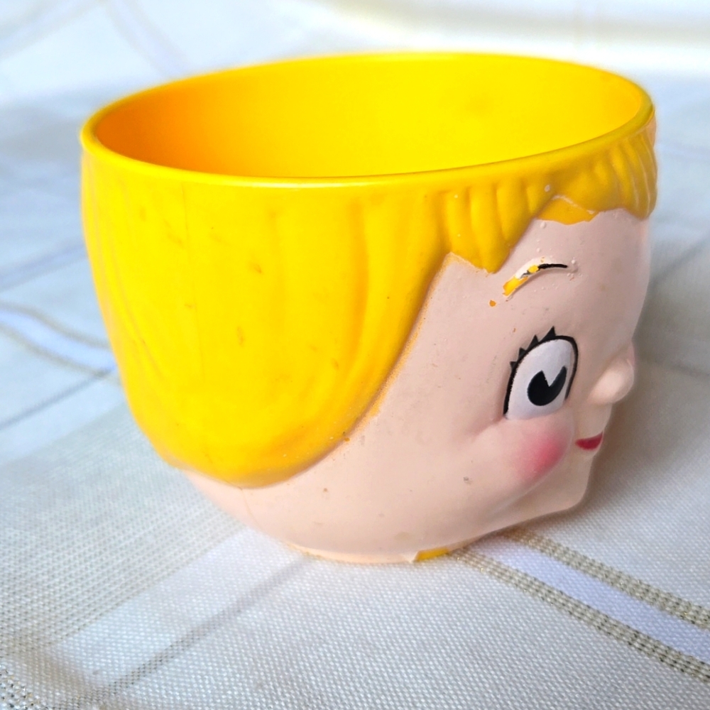 VNTG 1970s Campbell Kids Soup Set Plastic Dolly Dingle Cups - Picture 8 of 12